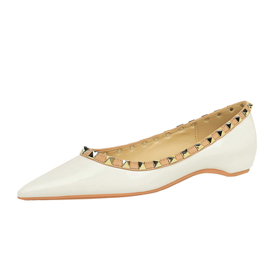 533-5 Korean Spring And Autumn New Shallow Mouth Pointed Toe Height-Enhancing Women'S Shoes Rivet Decoration Color Matching Patent Leather Pedicure Shoes